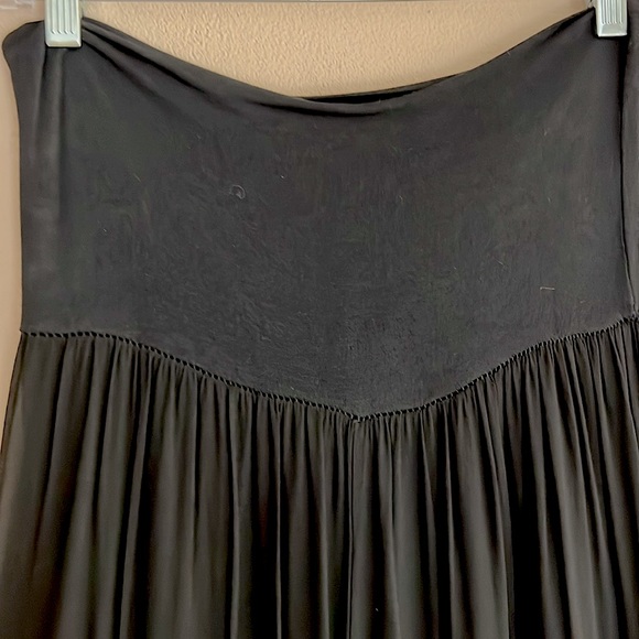 Dressy Black Pant with Mesh Overlay Slims and Flatters - Picture 4 of 6